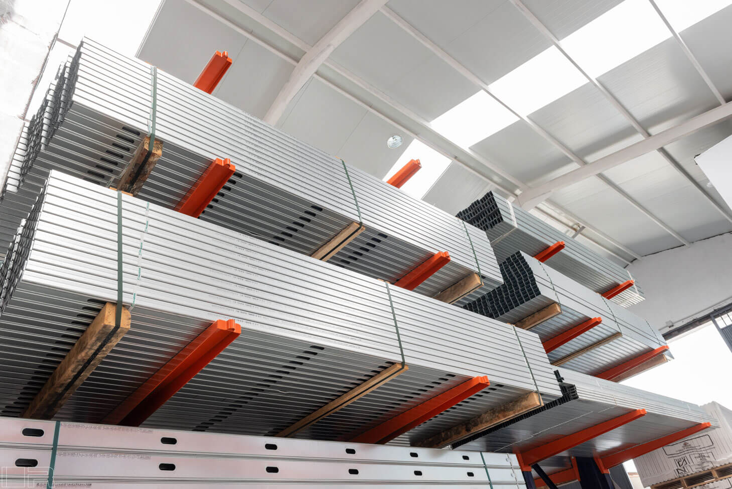 Estanterias Cantilever doble abajo